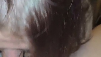 Samantha Gives A Blowjob To A Man